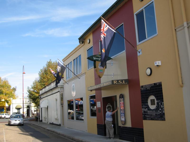 Wangaratta - Commercial centre and shops: Wangaratta RSL Club, Victoria Parade