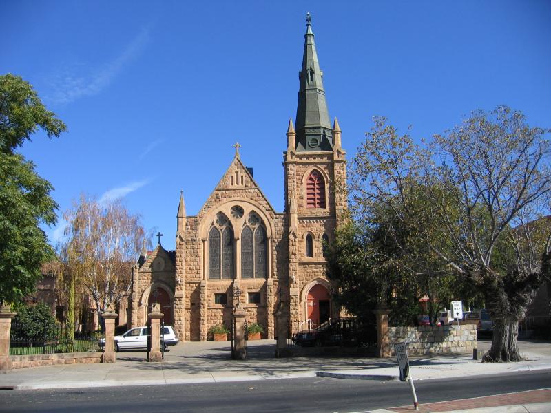 Wangaratta - Cultural precinct, Ford Street and Ovens Street - St Patricks Church, corner Ford St and Ryley St