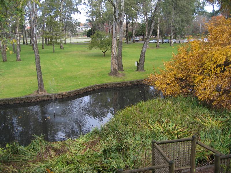 Wangaratta - Merriwa Park: View across lake from fernery