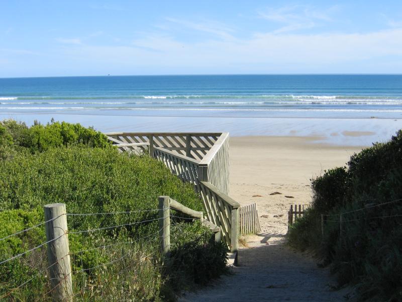 Waratah Bay - Beach, eastern end of town, Gale Street at Fish Creek Road: View along walking track from car park to beach