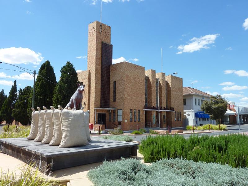 Warracknabeal - Shops and commercial centre, Scott Street - View of Warracknabeal Town Hall from roundabout at Scott St and Phillips St