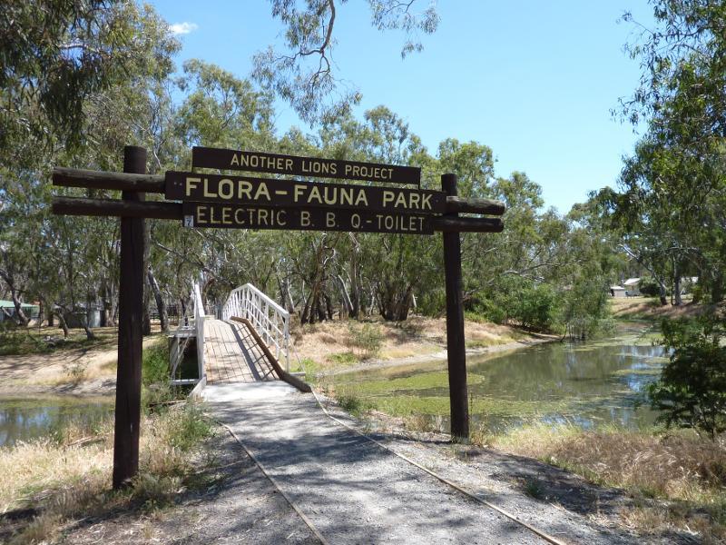 Warracknabeal - Lions Flora and Fauna Park, Yarriambiack Creek - View west towards footbridge over creek and into Lions Park, near northern end of Scott St