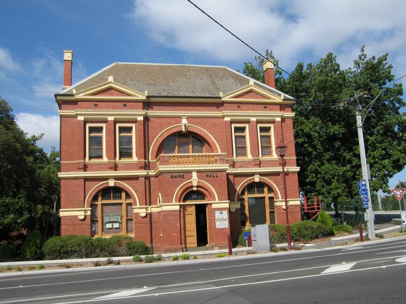 Warragul - Commercial centre and shops - Museum housed in old Shire Hall, corner Queen St and Victoria St