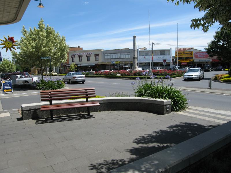 Warragul - Commercial centre and shops - View south along Smith St at Williams St