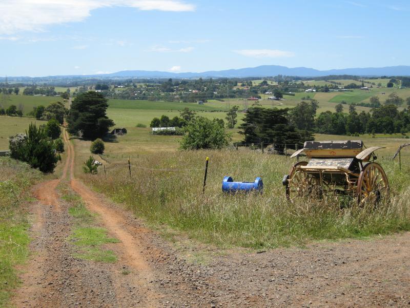 Warragul - Reservoir Hill area: Northerly view from Longmuir Rd