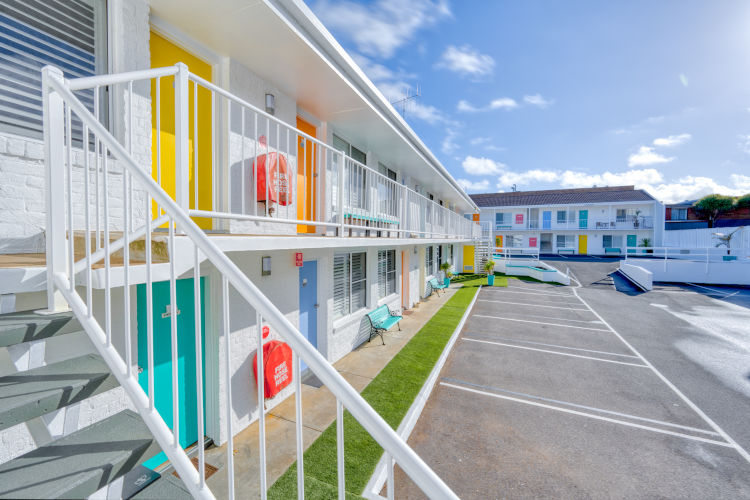 Waves Motel and Apartments, Warrnambool