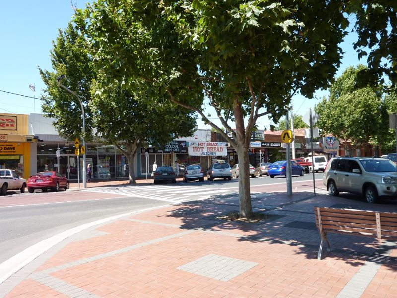 Werribee - Shops and commercial centre, Watton Street: Southern side of Watton St between Cherry St and Duncans Rd