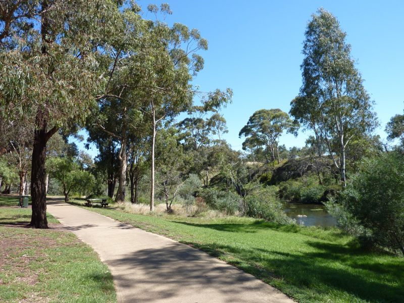 Werribee - Chirnside Park, Watton Street - Pathway along northern side of oval fronting Werribee River