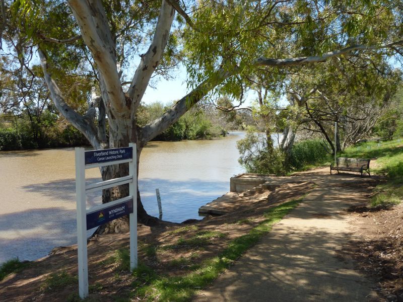 Werribee - Riverbend Historical Park, Heaths Road: Canoe launching deck