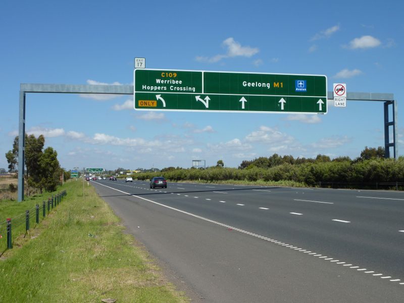 Werribee - Princes Freeway through Werribee: View south-west along Princes Fwy approaching Princes Hwy exit