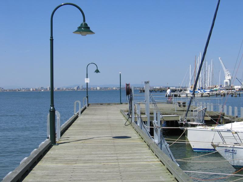 Williamstown - John Morley Reserve and Ferguson Street Pier: View east at end of Ferguson Street Pier