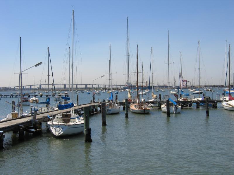 Williamstown - John Morley Reserve and Ferguson Street Pier: Boats moored at Ferguson Street Pier with West Gate Bridge in background
