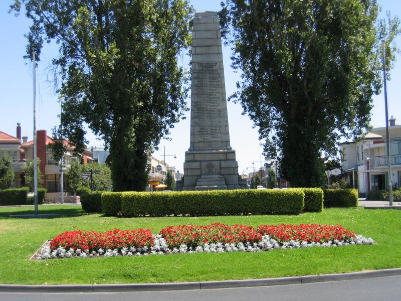 Williamstown - Commercial centre and shops, Ferguson Street and Douglas Parade: View west along Ferguson St from war memorial at The Strand