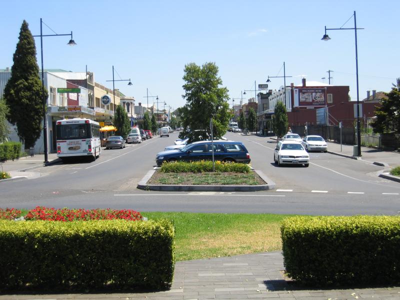 Williamstown - Commercial centre and shops - Ferguson Street and Douglas Parade - View west along Ferguson St at The Strand