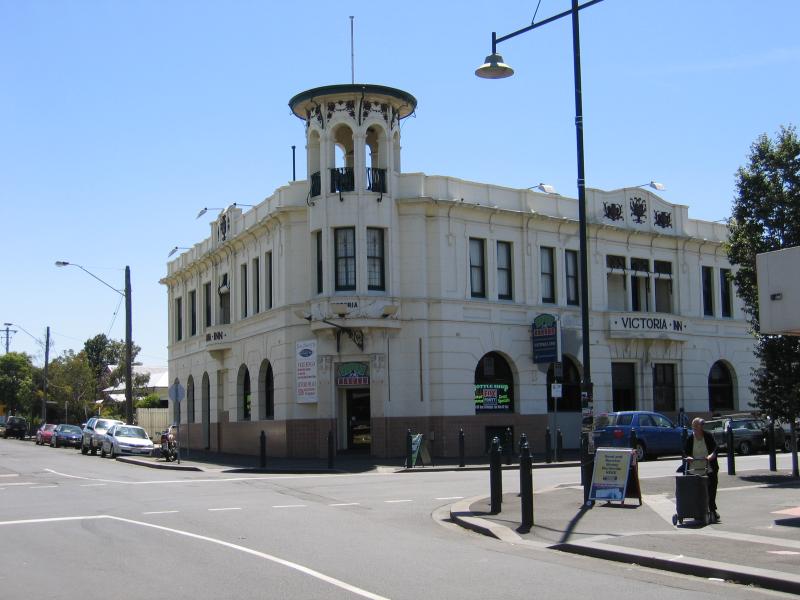 Williamstown - Commercial centre and shops, Ferguson Street and Douglas Parade: Victoria Inn, view west along Stevedore St at Douglas Pde