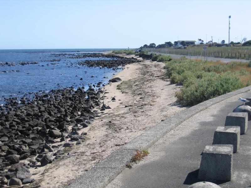 Williamstown - Point Gellibrand Coastal Heritage Park, Battery Road: View south-east along coast near corner of Nelson Pl and Battery Rd