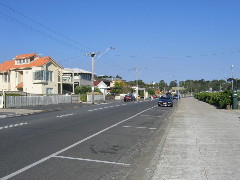 Williamstown - Williamstown Beach, Esplanade: View east along Esplanade between Stewart St and Forster St