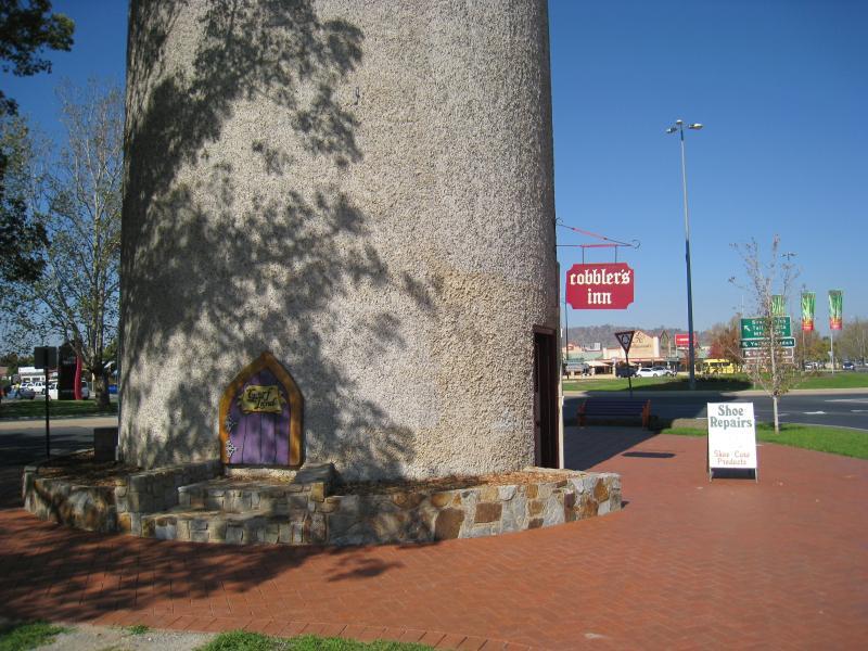 Wodonga - Shops along High Street south of railway line, Stanley Street and Woodland Grove: Cobbler's Inn, base of water tower at Woodland Grove