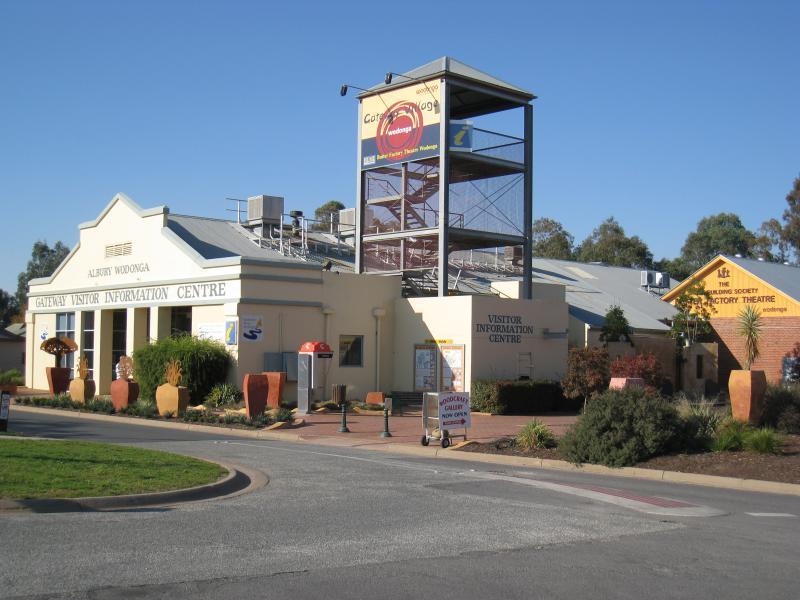 Wodonga - Gateway Village, Gateway Island: Gateway Visitor Information Centre