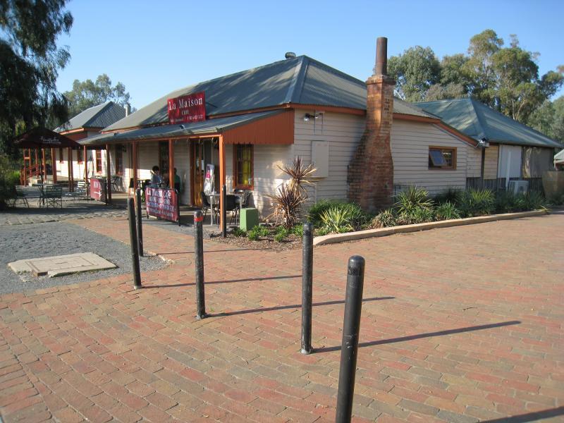 Wodonga - Gateway Village, Gateway Island: La Maison Cafe (old Customs House building) next to visitor centre