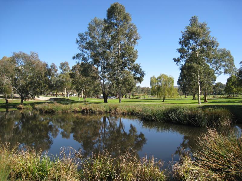 Wodonga - Willow Park, Pearce Street - Lake near to House Creek