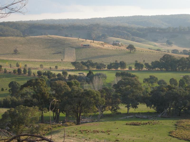 Wodonga - Beechworth Road: View south-west from Beechworth Rd near Brewers Rd