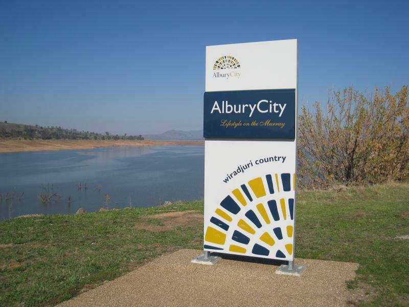 Wodonga - Lake Hume at Bethanga Bridge: Albury City sign, view south across lake from N.S.W. side of bridge