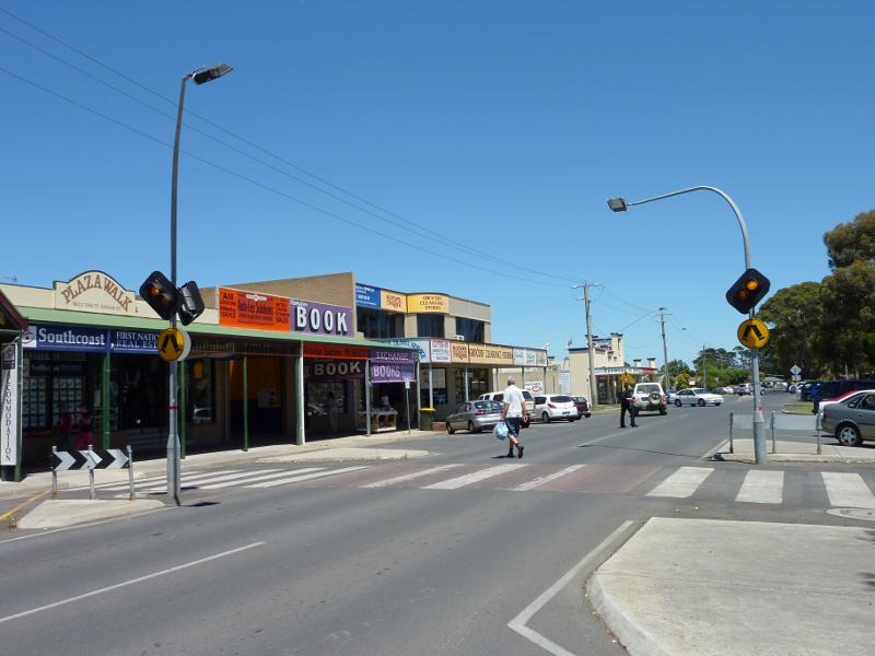Wonthaggi - Shops and Commercial Centre, Graham Street, McBride Avenue, Murray Street - View west along Murray St between Billson St and McBride Av