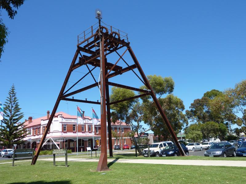 Wonthaggi - Apex Park, Murray Street: Mine poppet head