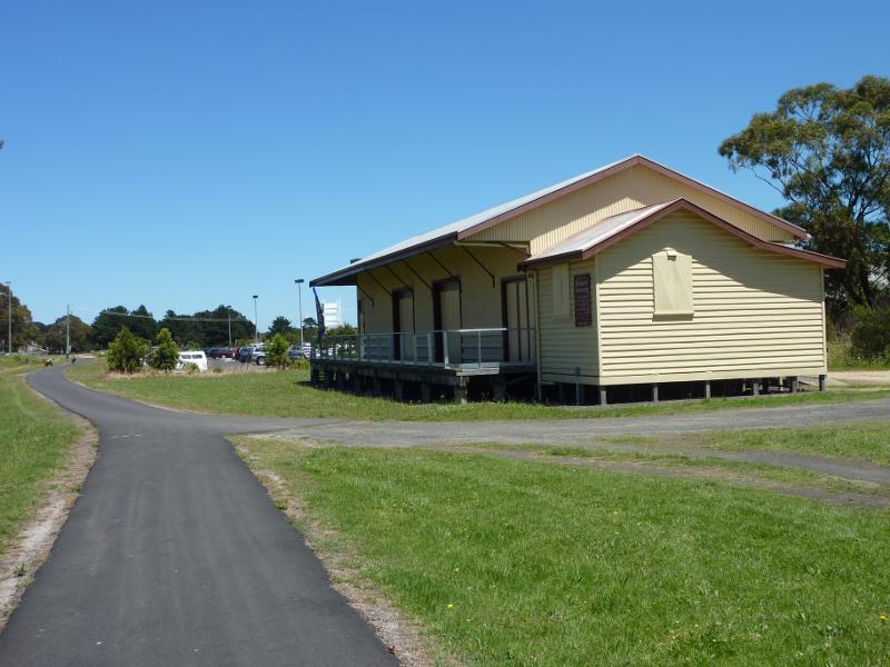 Wonthaggi - Apex Park, Murray Street - View west along Bass Coast Rail Trail at railway museum