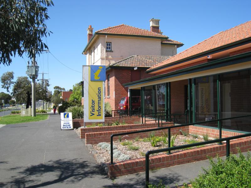 Wonthaggi - Watt Street and gardens along centre of southern end of McBride Avenue: Visitor information centre, view east along Watt St towards McBride Av