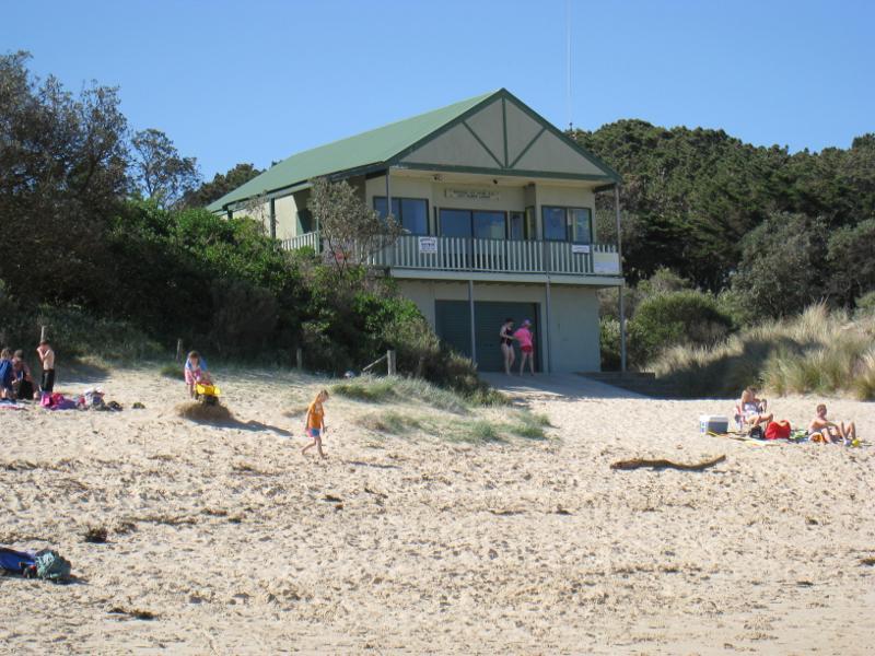 Wonthaggi - Cape Paterson, Bay Beach and boat ramp: Wonthaggi Life Saving Club tower overlooking beach
