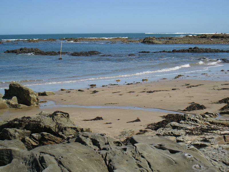 Wonthaggi - Cape Paterson, Bay Beach and boat ramp: Beach and rocks between rock pool and boat ramp