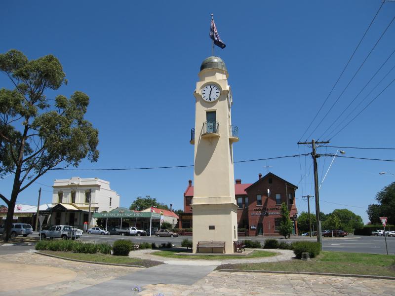 Woodend - Shops and commercial centre, High Street: Clock tower, view west along Anslow St at High St