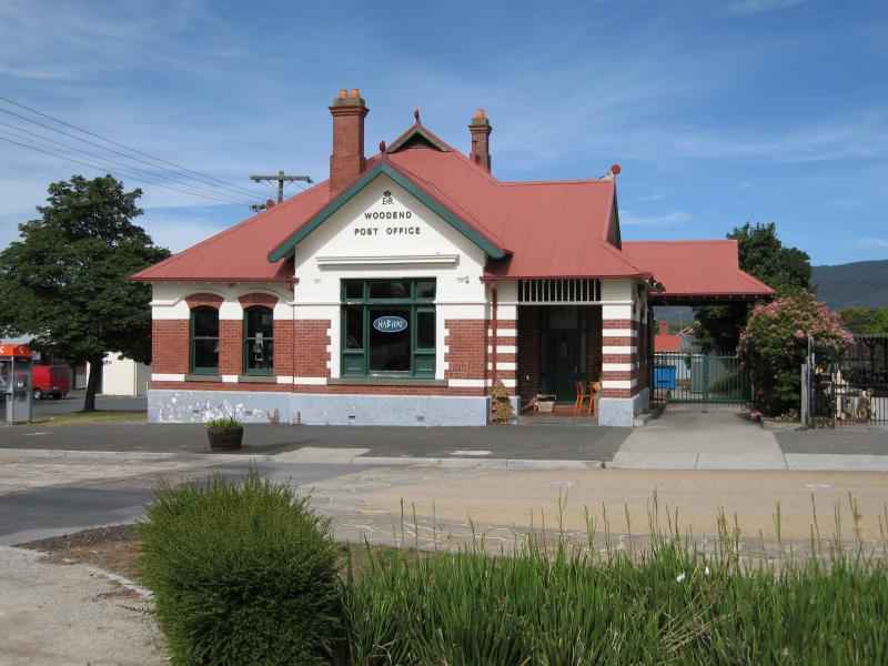 Woodend - Shops and commercial centre, High Street: Woodend Post Office, corner High St and Anslow St