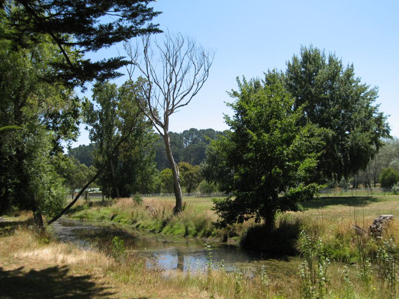 Woodend - Five Mile Creek: View west along Five Mile Creek from footbridge near High St