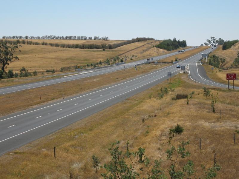 Woodend - Calder Freeway - View north along Calder Fwy from Lancefield Rd overpass