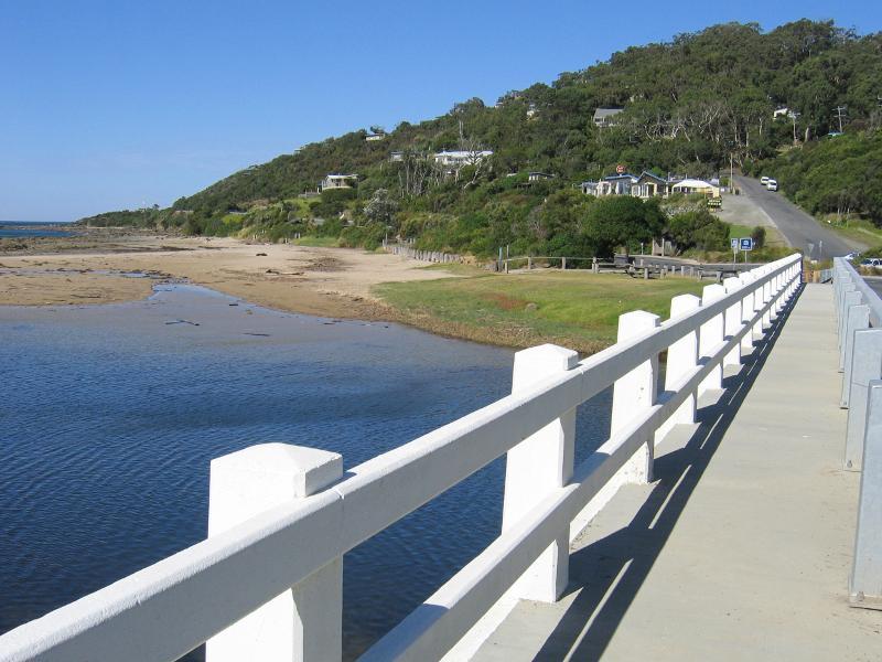 Wye River - Bridge over Wye River, Great Ocean Road: South-easterly view towards beach from bridge over Wye River