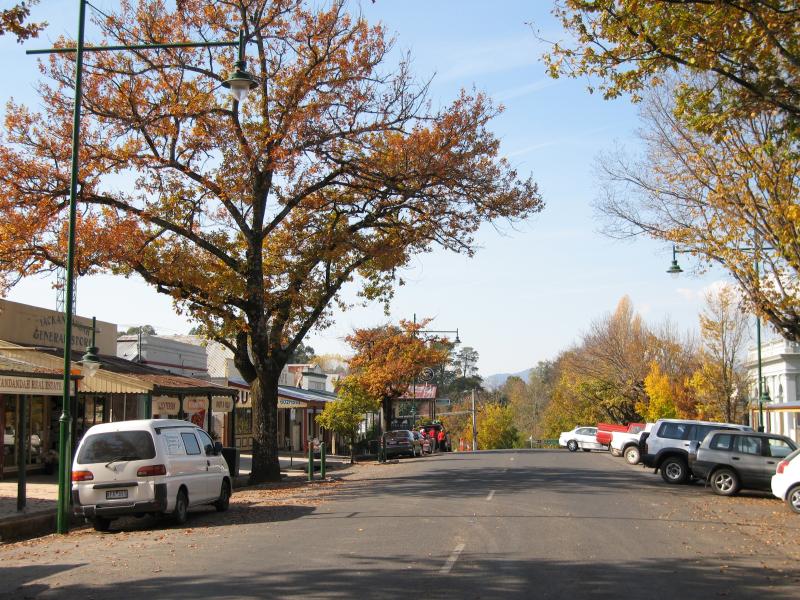 Yackandandah - Shops and commercial centre, High Street between Wellsford Street and Williams Street: View east along High St