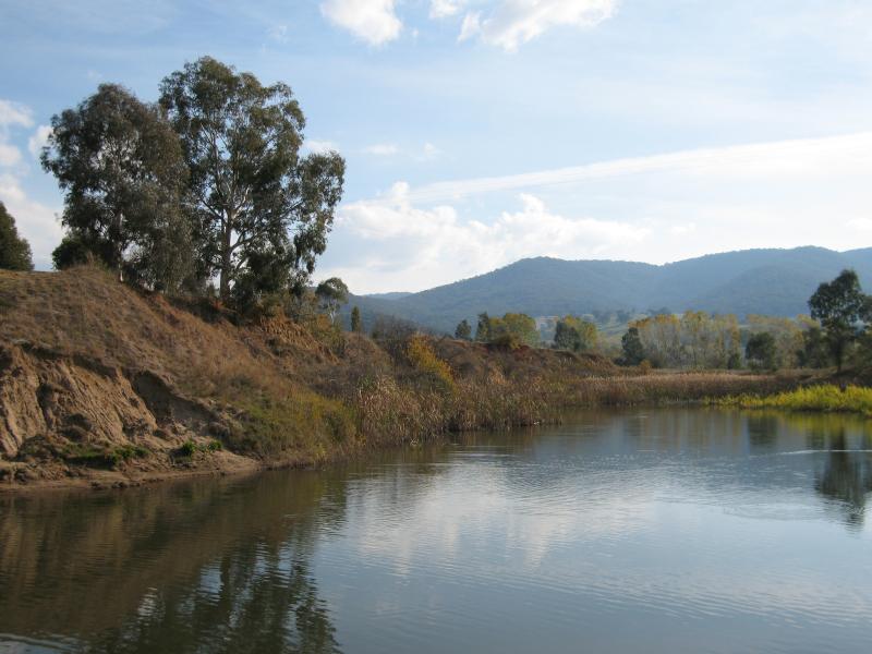 Yackandandah - Allans Flat Reserve and lake, Gap Flat Road: View north-west across lake