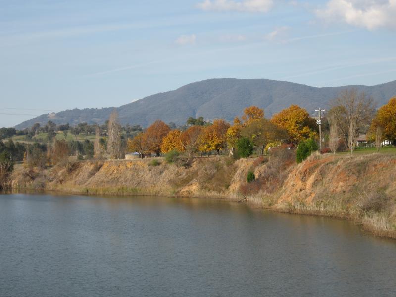 Yackandandah - Allans Flat Reserve and lake, Gap Flat Road: View east across lake from Gap Flat Road