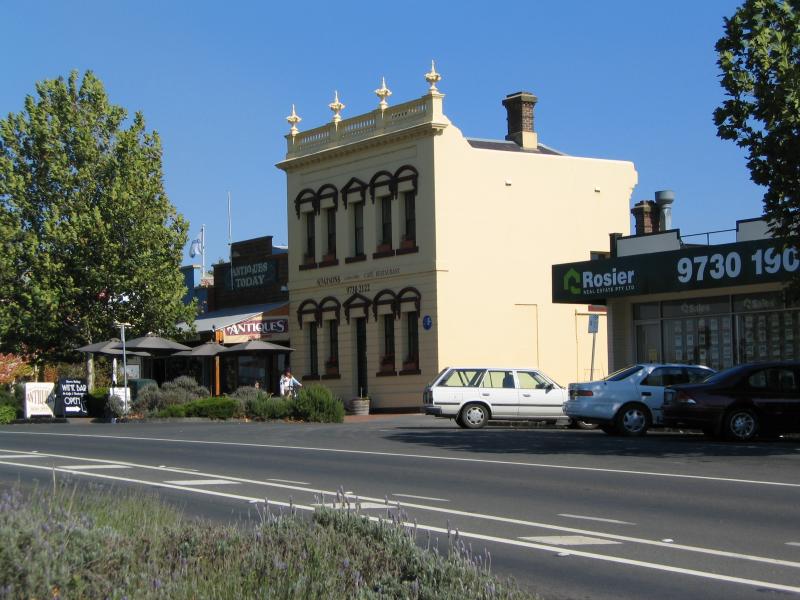 Yarra Glen - Commercial centre and shops, Bell Street: Historical building of Watsons Restaurant, Bell St