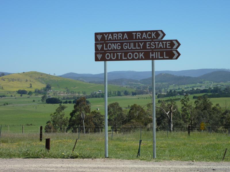 Yarra Glen - Old Healesville Road: Winery signage on northern side of road near Bleases La