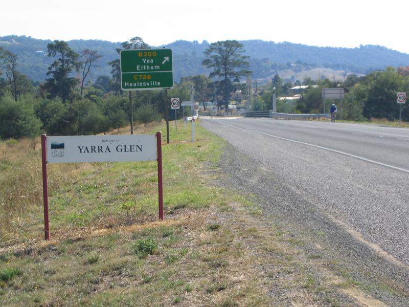 Yarra Glen - Melba Highway: Welcome to Yarra Glen, Melba Highway approaching Yarra River