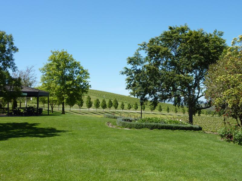 Yarra Glen - De Bortoli Winery, Pinnacle Lane, Dixons Creek: Lawns and shelter at picnic area