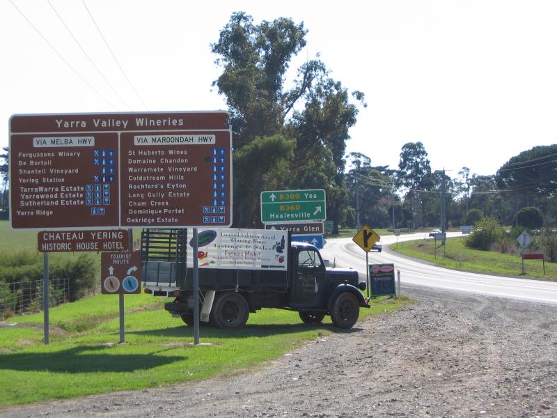 Yarra Glen - Coldstream: Yarra Valley wineries tourist sign, Maroondah Highway approaching Melba Highway