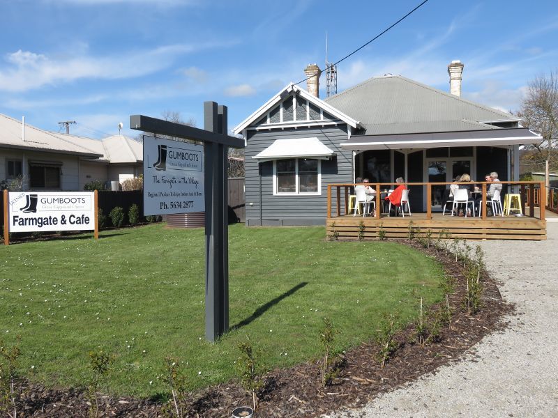 Yarragon - Commercial centre and shops, Princes Highway service road: Gumboots Farmgate & Cafe, west of Murray St