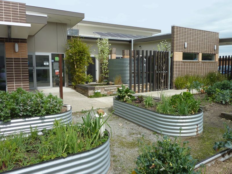 Yarragon - Campbell Street: Community garden at medical centre, Campbell St north of Hanns La