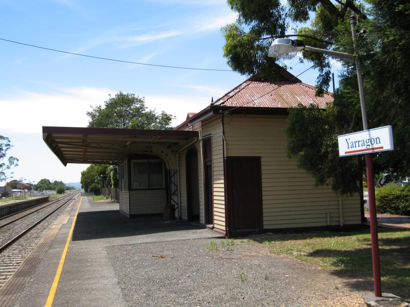 Yarragon - Yarragon railway station: View east along platform towards station building