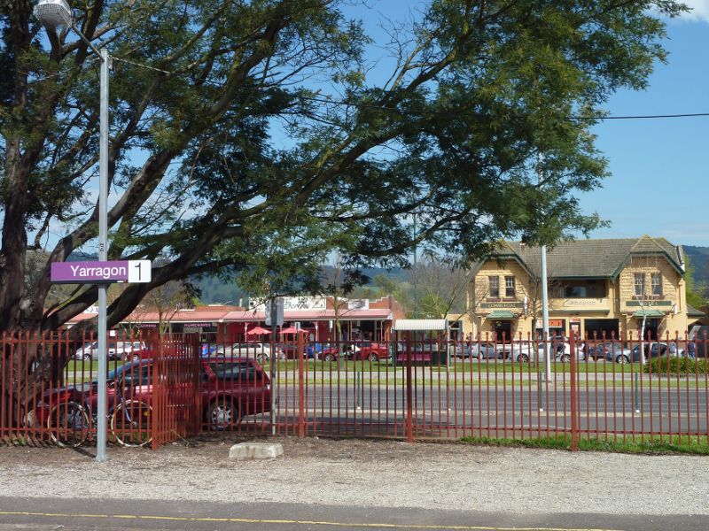 Yarragon - Yarragon railway station: View south from railway platform towards shops along Princes Hwy